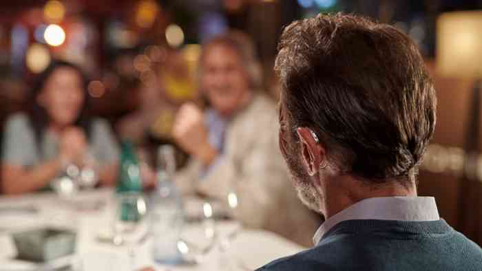 O aparelho auditivo acompanha em todos os momentos para ouvir em todos os momentos da sua vida