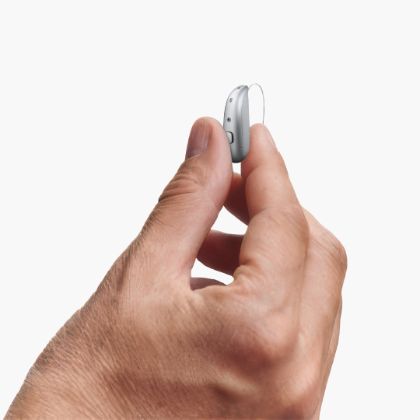 aparelho auditivo ampli-mini AI 20% mais pequeno do que o modelo anterior